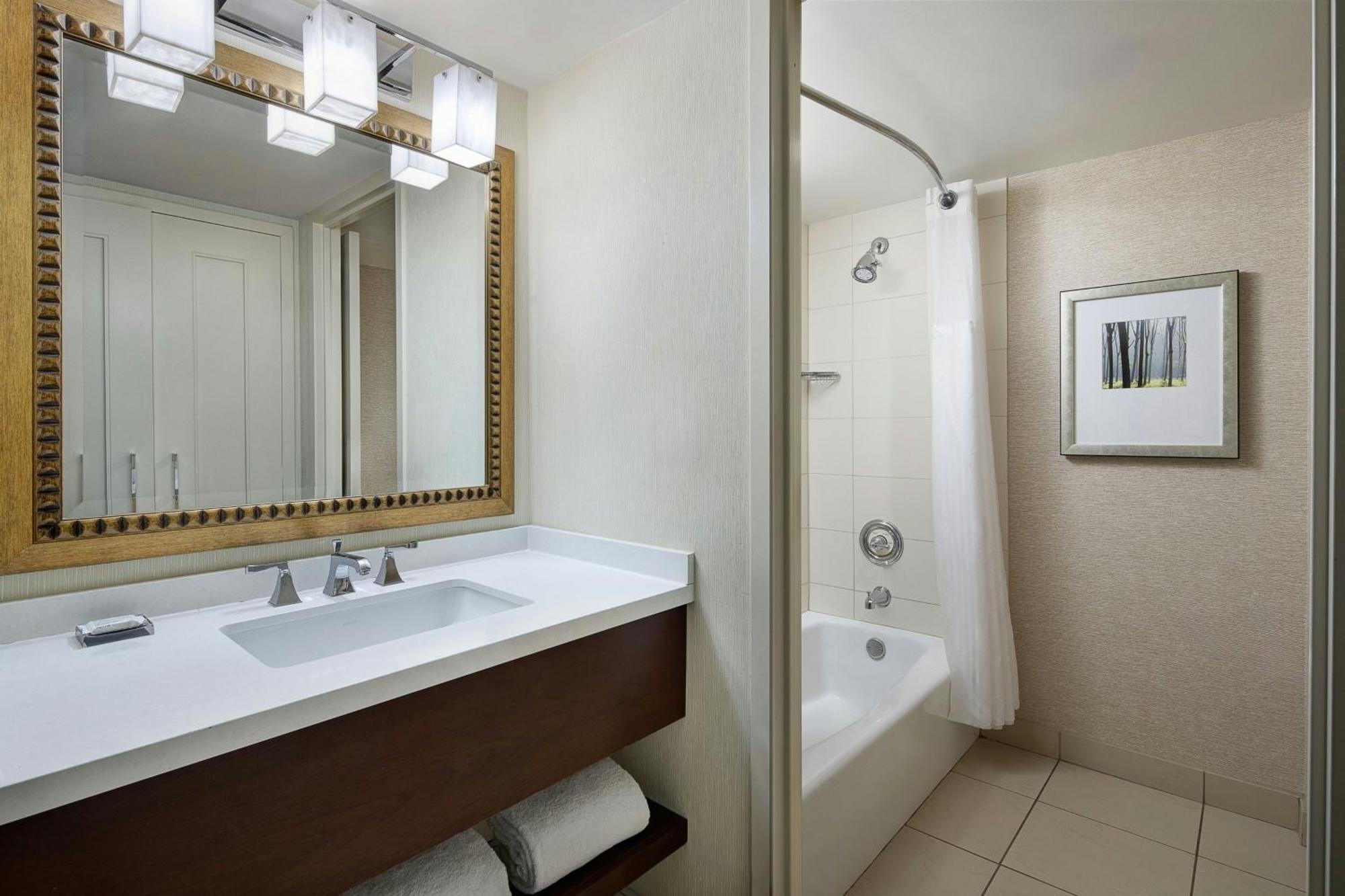 Marriott St. Louis West Hotel Chesterfield Exterior photo