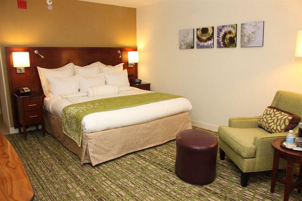 Marriott St. Louis West Hotel Chesterfield Exterior photo